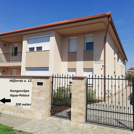 Imola Es Andrea Apartmanhaz 3 Hajduszoboszlo Ngoại thất bức ảnh