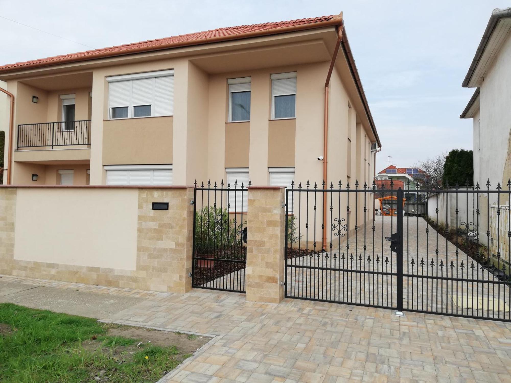 Imola Es Andrea Apartmanhaz 3 Hajduszoboszlo Ngoại thất bức ảnh